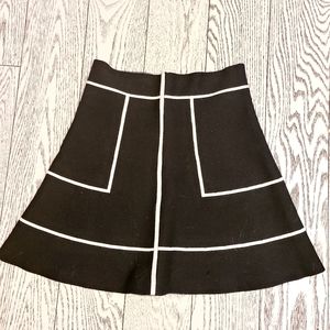 Stretchy mini skirt